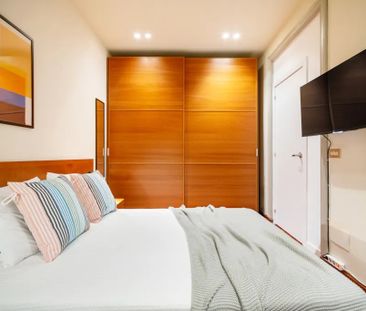 Avinguda de la Riera de Cassoles, Barcelona, Catalonia 08012 - Photo 1