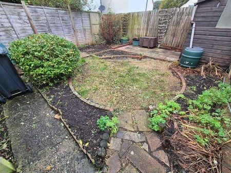 South Street, Crewkerne, TA18 - Photo 2