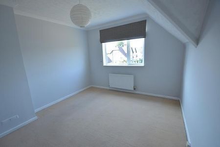 2 bedroom semi-detached house to rent - Photo 3