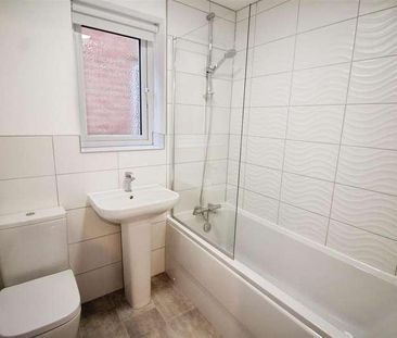 Chalk Hill Drive, Sherburn In Elmet - Photo 4