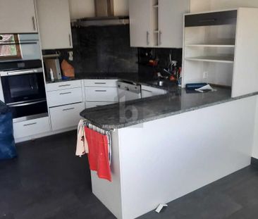 CENTRAL, LIGHT-FLOODED AND FAMILY-FRIENDLY - Photo 3