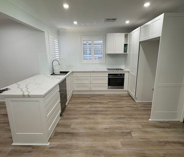 Fully Renovated 3 Bedroom Home + Self-Contained Studio | Quiet Cul-... - Photo 6