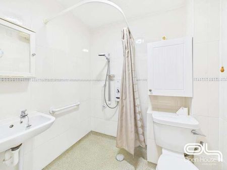 Peter James Court, Stafford, ST16 - Photo 2