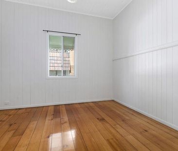 6 Cross Street, Fairfield QLD 4103 - House For Rent | Domain - Photo 2