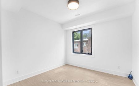 For Lease - 366 Margueretta Street Unit# 2nd Floor, Toronto, Ontario - Photo 3