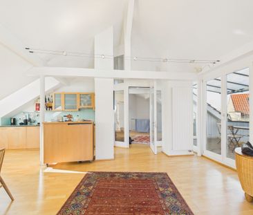 Sonnige und renovierte 2.5-Zimmer Dachwohnung mit Aussicht in Basel - Photo 5