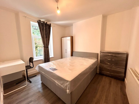 6 bedroom house to rent - Photo 5