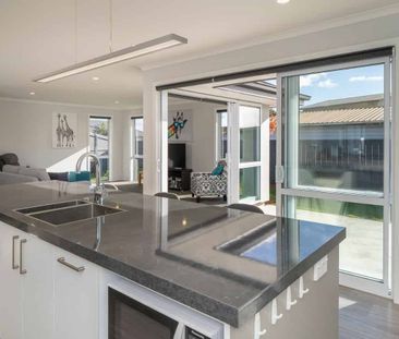 6 Carmello Grove, Richmond - Photo 2