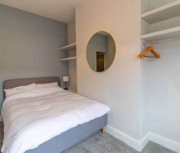 5 Bed Student Accommodation - Photo 2