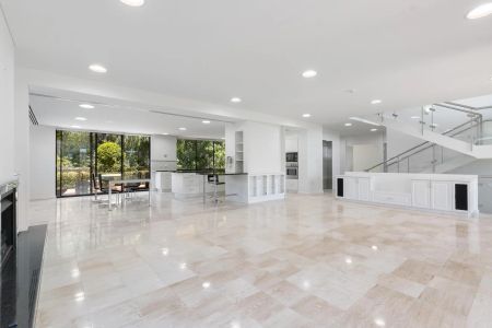 Contemporary Luxury Living in One of Perth's Most Exclusive Addresses - Photo 3