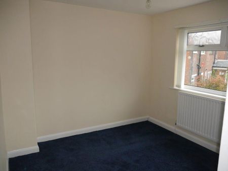 3 bedroom semi-detached house to rent - Photo 4