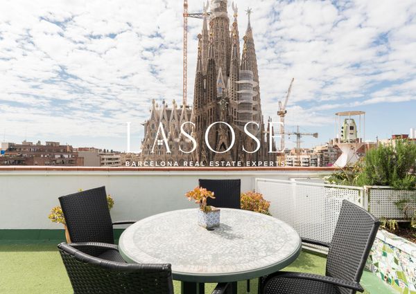 Apartment 63m² with terrace to rent in Dreta de l'Eixample, Barcelona