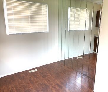 PET FRIENDLY RENOVATED TOWNHOUSE IN NORMANDEAU!!! - Photo 5