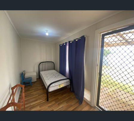 327 Lane Street, Broken Hill, NSW 2880 - Photo 1