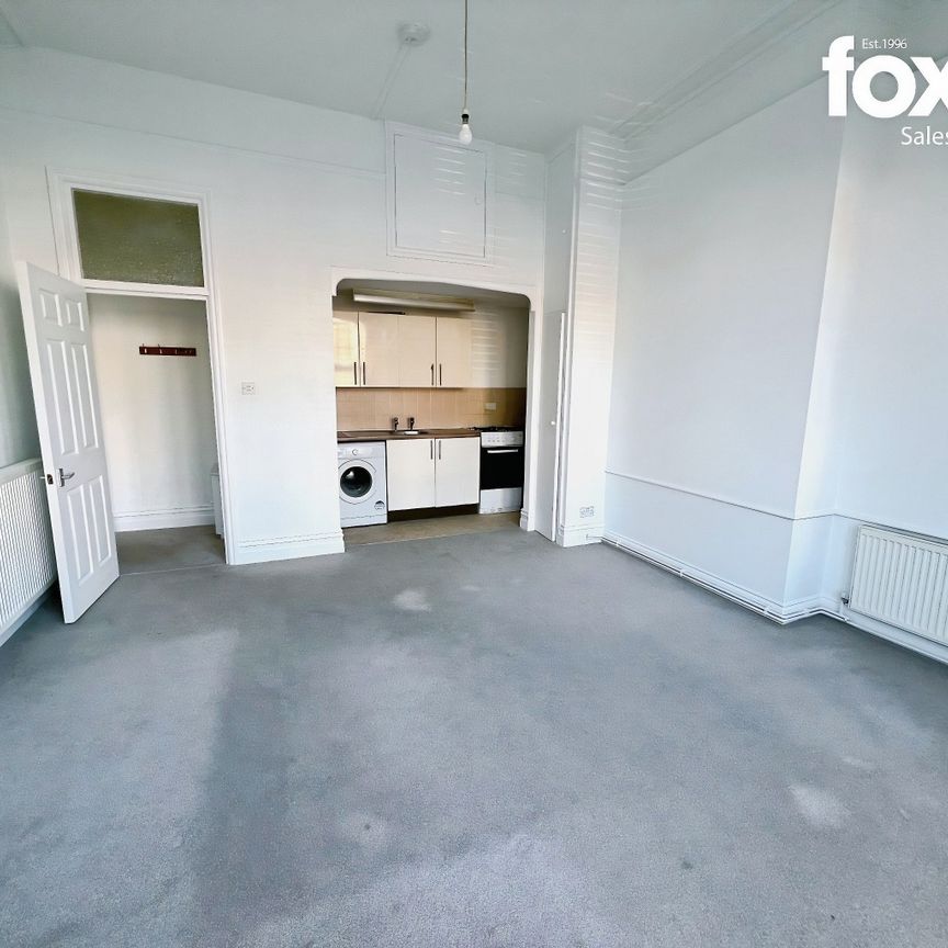 1 bed flat to rent in Talbot Road, Bournemouth, Dorset, BH9 2JF - Photo 1