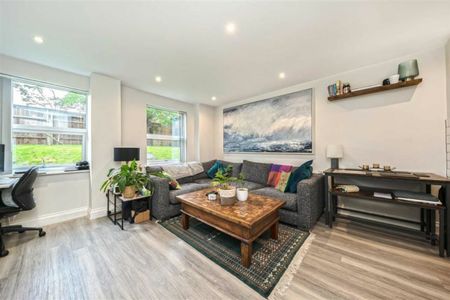 Hampton Road, TW11, London - Photo 5