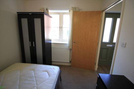 5 bedroom terraced house to rent - Photo 2