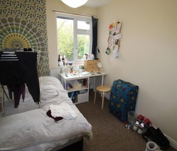 5 bedroom semi-detached house to rent - Photo 4