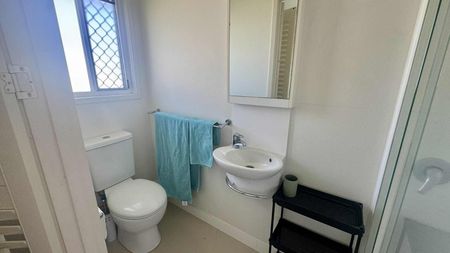 Sunshine Beach - Photo 2