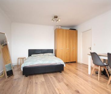 3 bedroom flat to rent - Photo 1