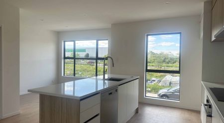 Brand New 4 Bedroom Townhouse in Hobsonville - Photo 4