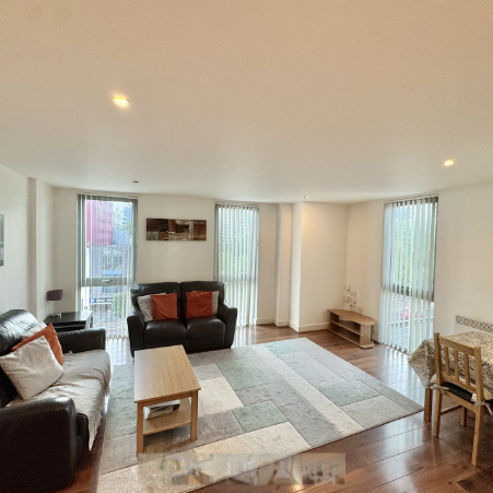 2 bedroom flat to rent - Photo 1