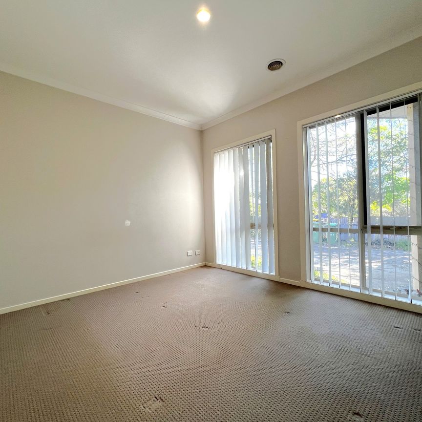 3 Bedroom Unit in Prime Location - Photo 1