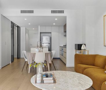🌆 STUNNING VIEWS I QUEEN'S WHARF LUXURY LIVING I 1 BED + STUDY ✨ - Photo 1