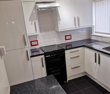 2 bedroom semi-detached house to rent - Photo 5