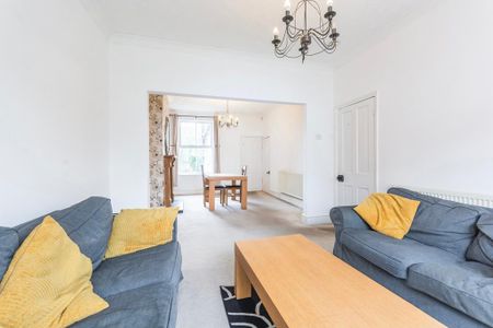 3 bedroom terraced house to rent - Photo 3