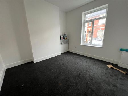 4 bedroom terraced house to rent - Photo 5
