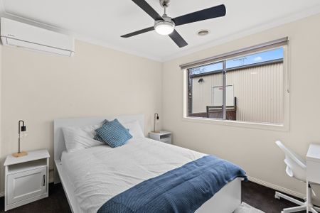 Wyndham Vale - Photo 2