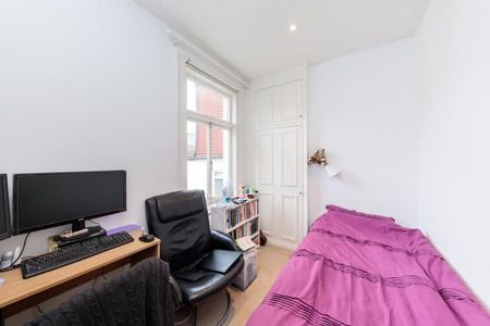 3 bedroom terraced house to rent - Photo 4