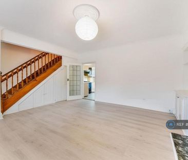 4 bedroom terraced house to rent - Photo 1