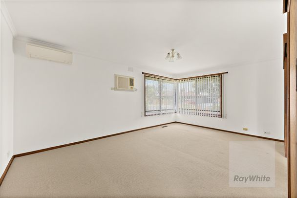 15 Sandhurst Crescent, Bundoora VIC 3083 - House For Rent | Domain - Photo 1