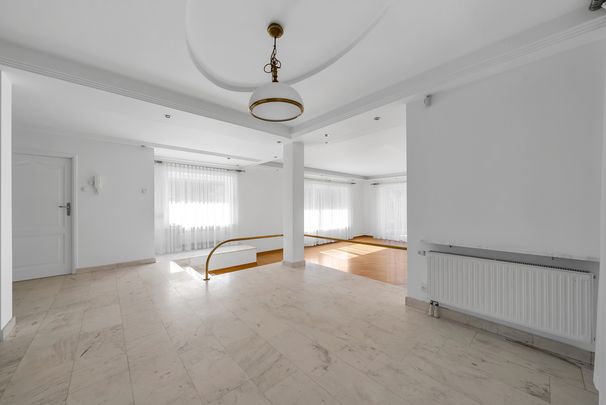 Komfortowy dom 430m2 w Wilanowie - Zdjęcie 1