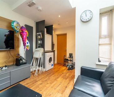 6 bedroom house to rent - Photo 2