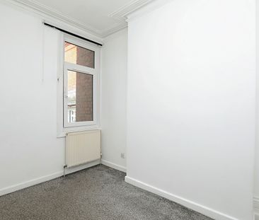 2 bedroom apartment to rent Southsea, PO5 - Photo 4