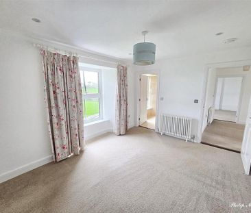 4 bedroom detached house to rent - Photo 5