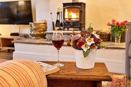 High Street - Photo 2