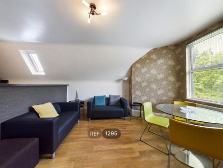 2 bedroom apartment to rent - Photo 4