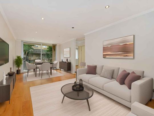 Modern 2 Bedroom Apartment in Bondi Beach With Off Street Parking - Photo 1