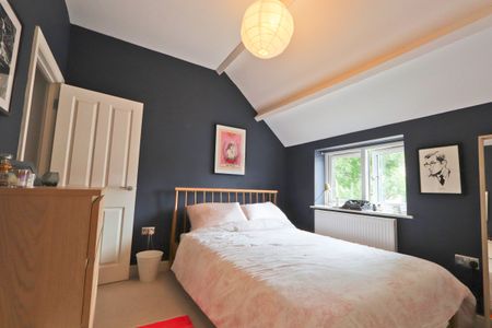 2 Bedroom Home – Professional Let - Photo 5