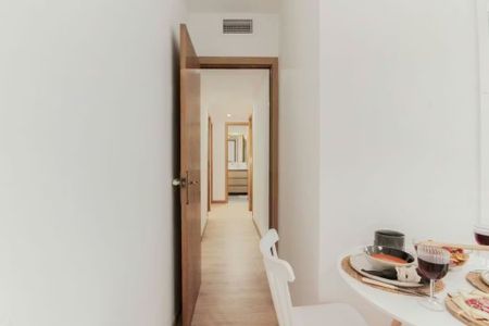 Plaça de Lesseps, Barcelona, Catalonia 08023 - Photo 4