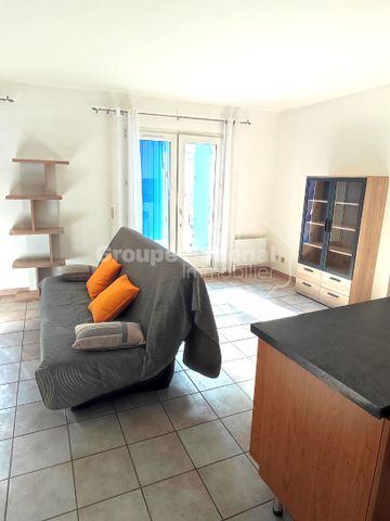 CHATEAURENARD centre, appartement type 2 meublé avec terrasse, - Photo 2