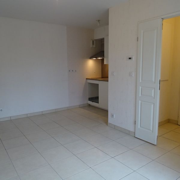 Location Appartement 2 pièces 37m² ST JEAN DE BRAYE 45800 - Photo 1