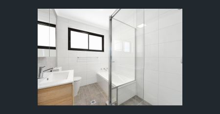 Renovated spacious three bedrooms two bathrooms unit in the heart of Hurstville - Photo 2