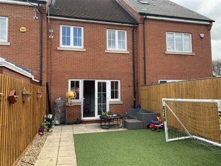 Wedon Path, AYLESBURY - Photo 2