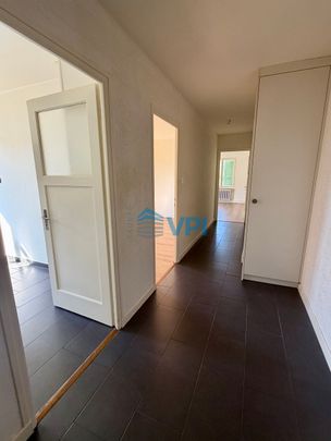 Nice opportunity: renovated 2.5-room apartment - Photo 1