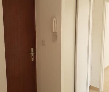 Location Appartement 2 pièces 50m² DRAGUIGNAN 83300 - Photo 6